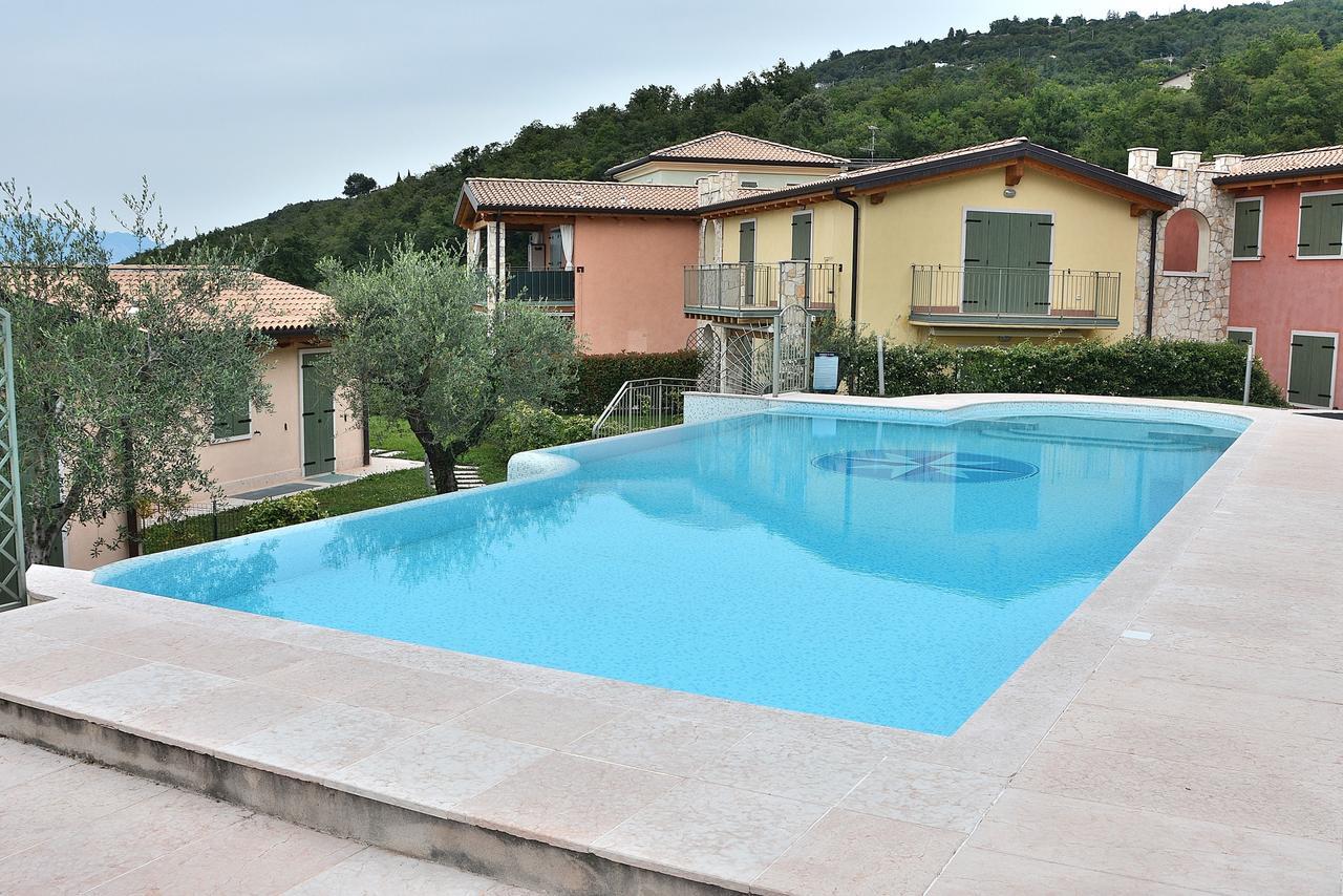 Ferienwohnung Residenza Alle Torri With Pool Torri Del Benaco Exterior foto